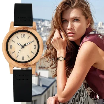 Издръжлив кафяв калъф Дървен часовник Практична кожа Черна каишка Дървени часовници Големи малки арабски цифри Дървен часовник Жени Подаръци
