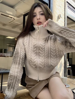 Sweet Hot Girl Twists Stand Collar Плетена жилетка Дамски зимен двоен цип хлабав пуловер палто мода женски дрехи