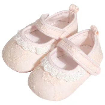 Новородено дантела Първи проходилки Бродерия Обувки за малки деца Бебе бебе момичета Мека единствена рокля за сватбено тържество Принцеса обувки Бебешки маратонки