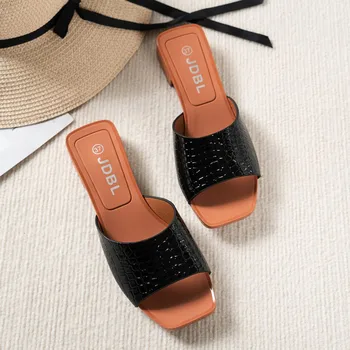 Твърди сандали жени летни удобни ретро квадратни пръсти отворени пръсти удобни квадратни пети извънгабаритни обувки на открито женски обувки