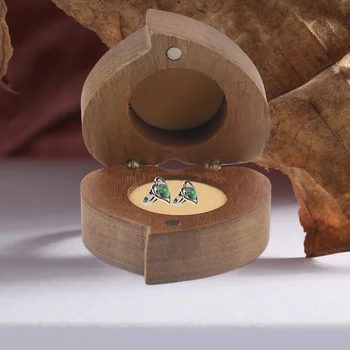 Кутия за бижута Дървен пръстен Дървени кутии за подарък Годеж Сватбен държач Церемония Сърце Форма Man