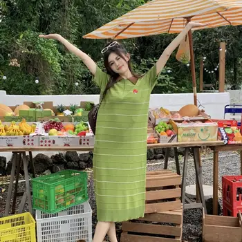 Новото лято големи дворове плета свободно време свободна авокадо зелена пола