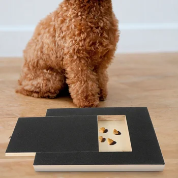 Dog Scratch Pad Dog Nail Grinder Board Pet Dog Scratching Board с кутия за закуски