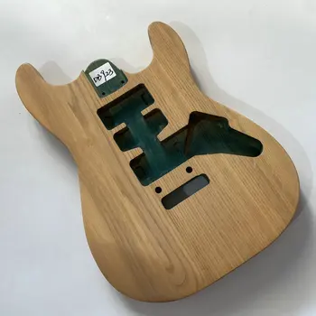 DB923 ST китарно тяло дясна ръка за 6 струни, 2 завъртания, мостове и тремоло в естествено твърдо ASH дърво DIY замени