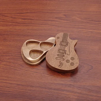 1Pc Creative Solid Wooden Guitar Pick Box Storage Case Guitar Picks Holder (светло кафяв)