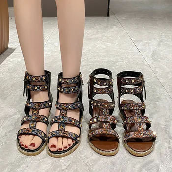 2023 Лято Нова фея етнически стил мода дебел едноличен римски нит плаж плоско дъно готино ботуши отворени пръсти високи топ обувки дамски