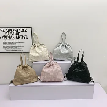 Дамска чанта за ежедневни ленти 2023 момиче модерна и усъвършенствана текстура модерна мека кожа пътуване двойна раница