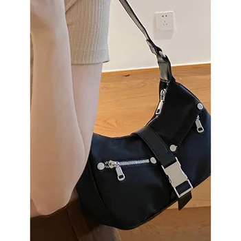 Френска ниша найлон чанта за подмишници Дамски 2023 Нова модна дамска чанта Висококачествена текстура Чанта за пратеник с едно рамо