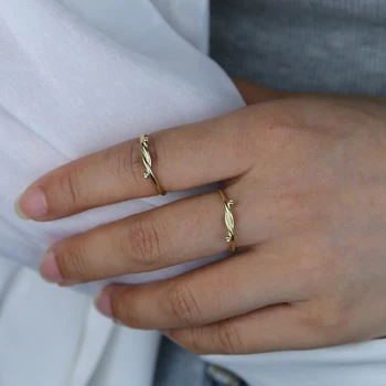 New пристигна 2023 минималистичен тънък златен цвят лента пръстен обрат жени мини пръстен бижута за дама сватба прости пръстени бижута